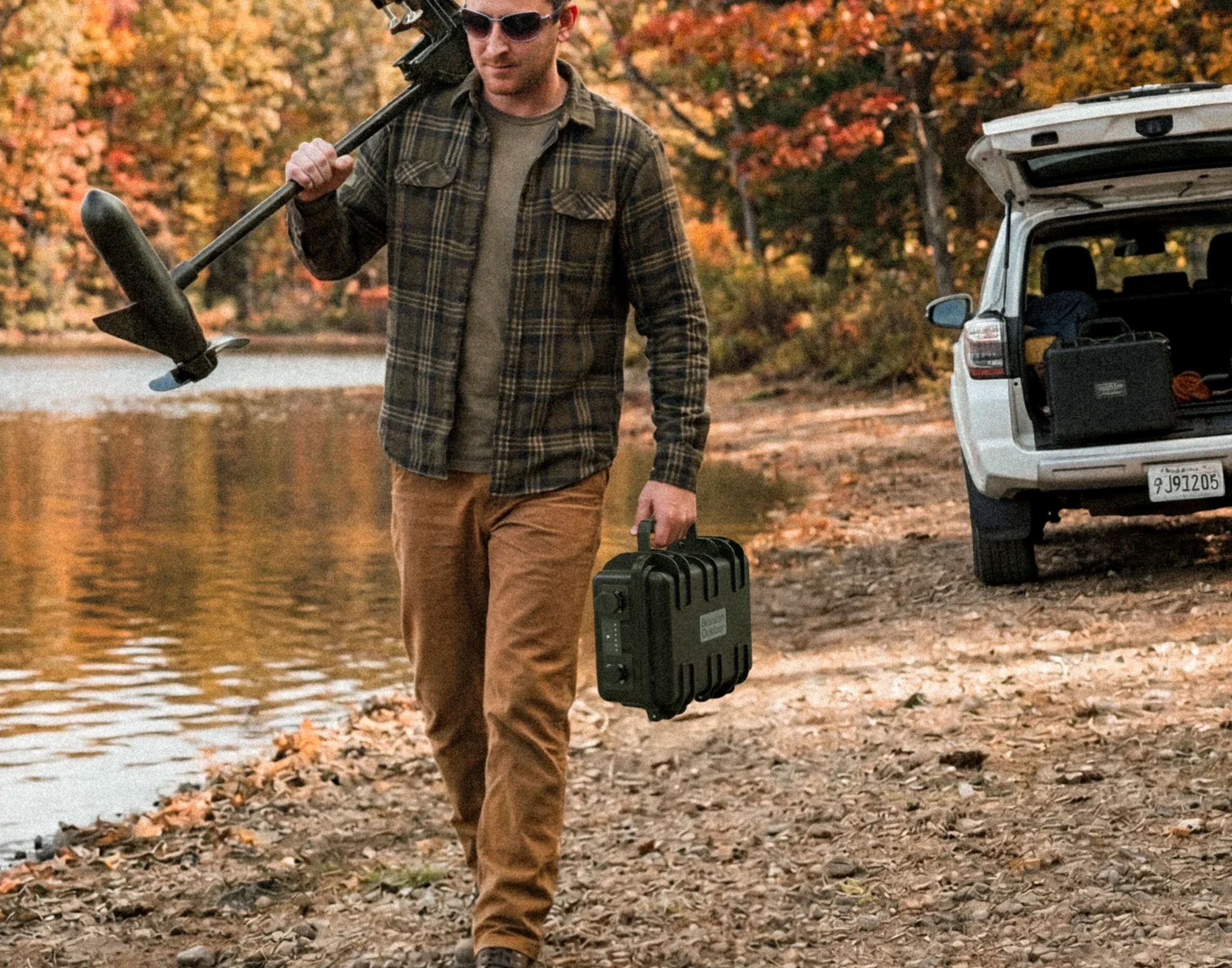 Bronson MBL Pro LiFePO4 battery and electric trolling motor